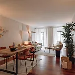 Azzurra - 2 Bedrooms And Parking In Avenidas Novas アパート