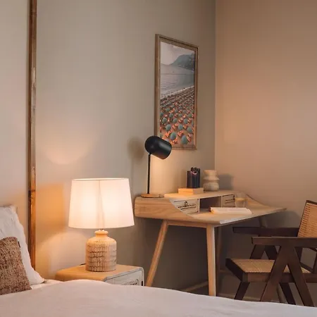 Azzurra - 2 Bedrooms And Parking In Avenidas Novas Apartament *