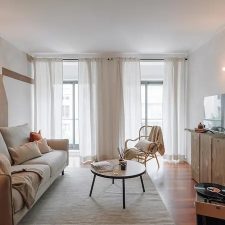 Azzurra - 2 Bedrooms And Parking In Avenidas Novas