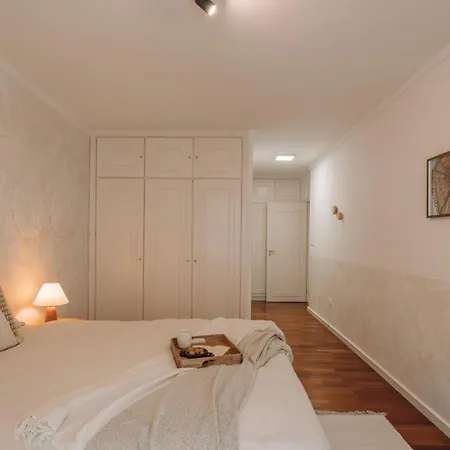 Azzurra - 2 Bedrooms And Parking In Avenidas Novas