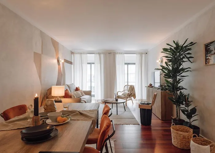 Apartment Azzurra - 2 Bedrooms And Parking In Avenidas Novas Lisbon